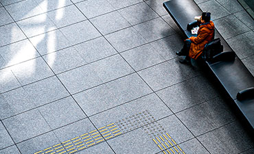5 tips to choose the anti-slippery outdoor tiles this monsoon